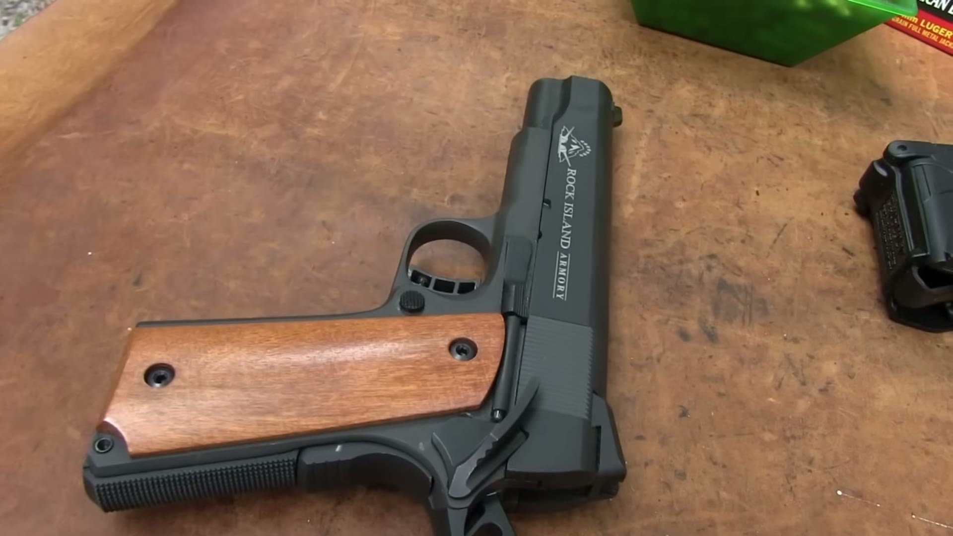Rock Island 1911 close-up